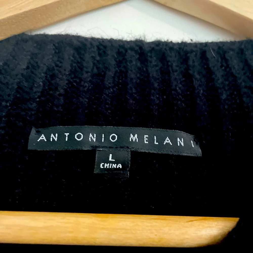 sweater - Picture 2 of 3